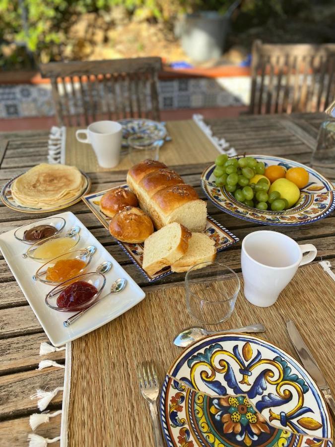 La Vie Est Belle En Provence Bed & Breakfast Tourves Exterior photo
