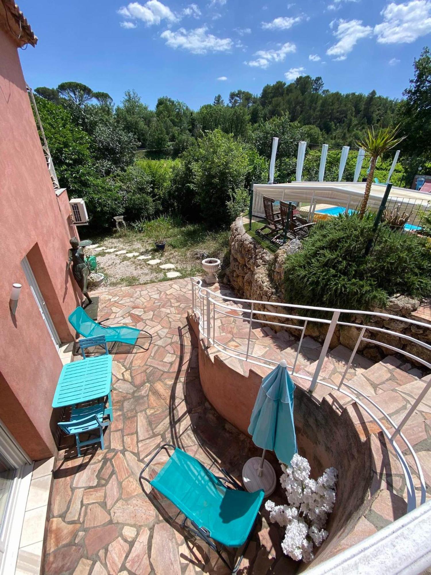 La Vie Est Belle En Provence Bed & Breakfast Tourves Exterior photo